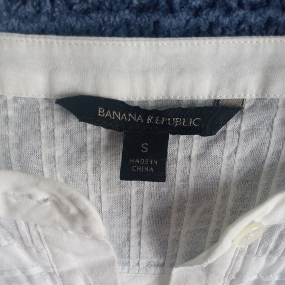 Banana Republic Women's Small White Button-Up Blouse - Picture 2 of 3